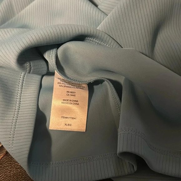 Mondetta Ladies' Soft Ribbed Short Sleeve Active Top, Adriatic Blue X-Large NWOT - Picture 4 of 11